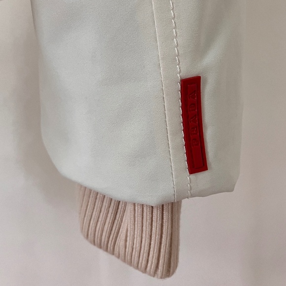 PRADA GORE-TEX FOX FUR SKI JACKET - Picture 13 of 14